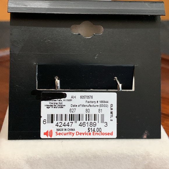 NWT Simply Vera Vera Wang silver tone blue stone earrings - Picture 2 of 2